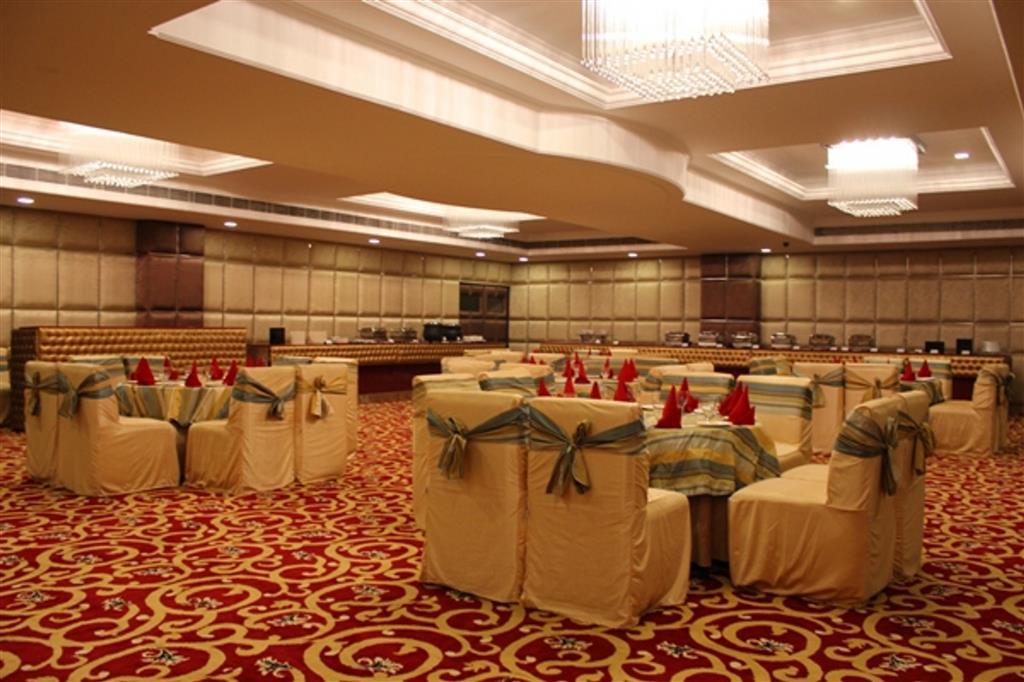 Regenta Place होटल 4*